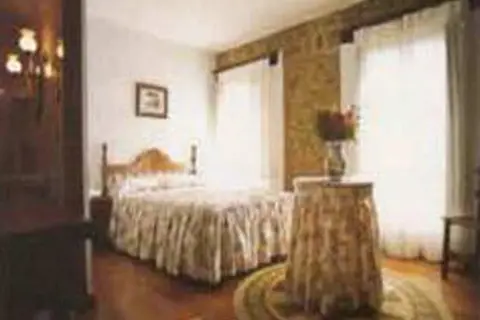 Hotel Los Ángeles in Boo de Guarnizo — foto 17