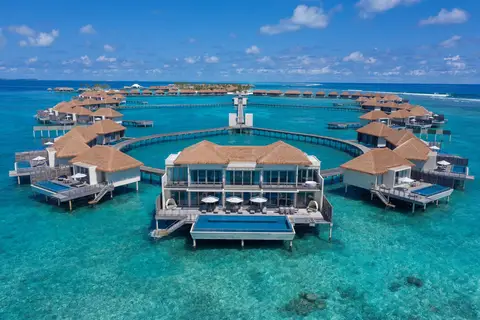 Radisson Blu Resort Maldives in Huruelhi Island — foto 11