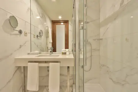 Turim Iberia Hotel in Lissabon — foto 23