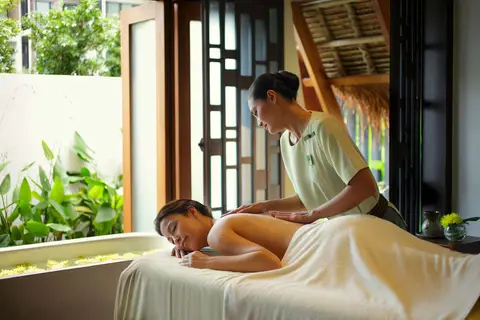 Holiday Inn Resort Phuket Mai Khao Beach in ศรีสุนทร — foto 24