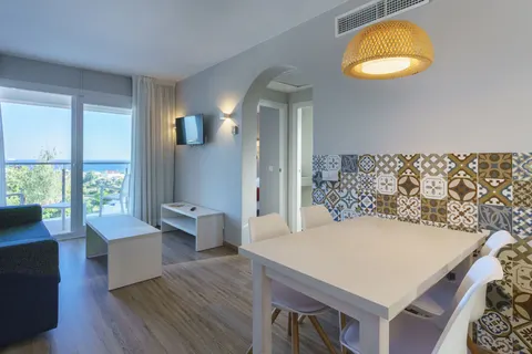 Minura Sur Menorca in Sant Lluís — foto 17