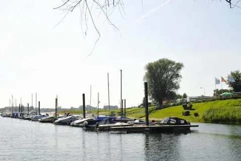 Recreatiepark Rhederlaagse Meren foto 13