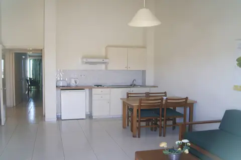 Mandalena Hotel Apartments in Παραλίμνι — foto 13