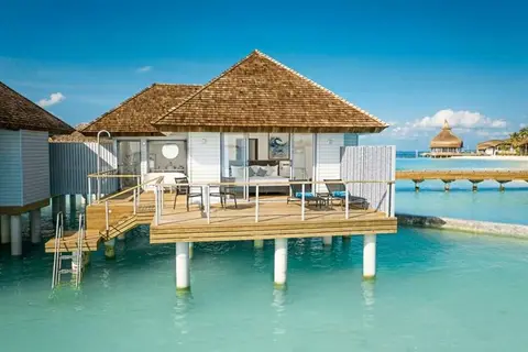 Outrigger Maldives Maafushivaru Resort in Maafushivaru — foto 10