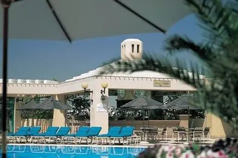 Mövenpick Dubai Grand Al Bustan in Dubai