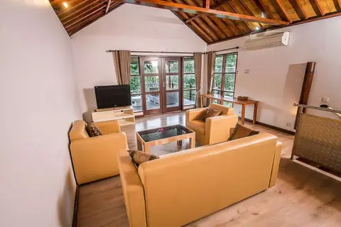 Puri Saron Madangan Hotel in Susut — foto 7