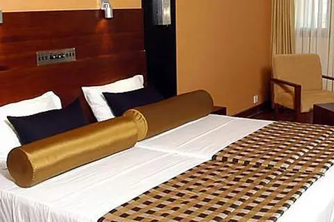 Tangerine Beach Hotel in Kalutara — foto 22