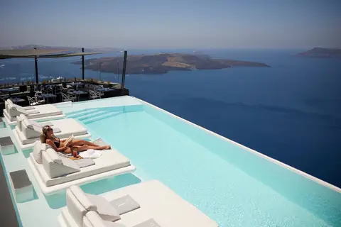 Dana Villas & Infinity Suites in Firostefani