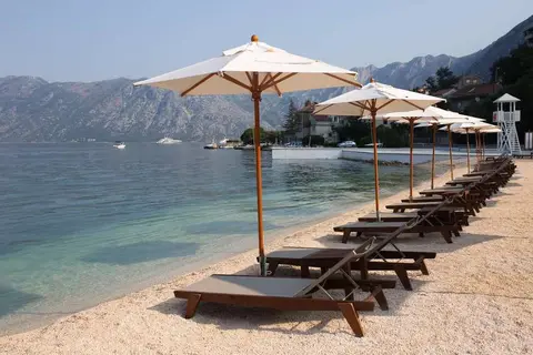 Huma Kotor Bay Hotel & Villas in Dobrota — foto 16