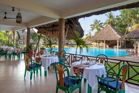 Neptune Paradise Beach Resort & Spa in Kasemeni ward — foto 28