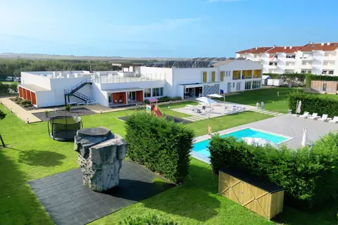 RIDE Surf Resort & Spa in Ovar