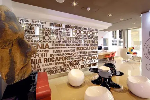 Evenia Rocafort in Barcelona — foto 4