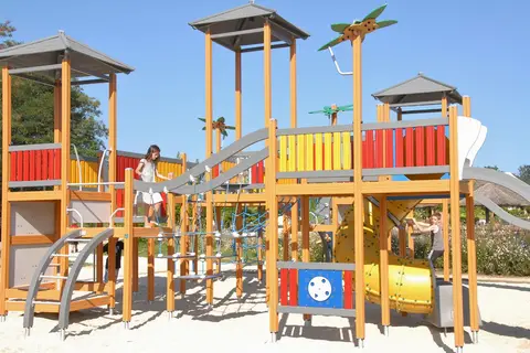 Les Alicourts Resort in Pierrefitte-sur-Sauldre — foto 3