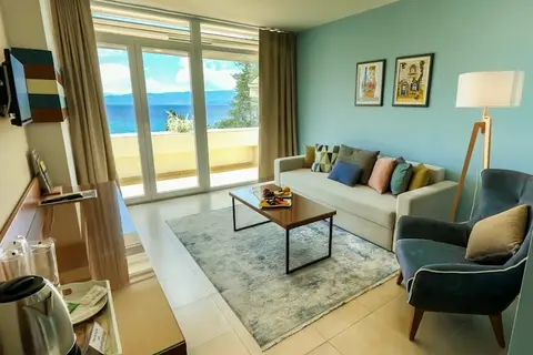 Hotel Tino Sveti Stefan in Шипокно