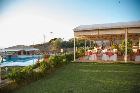 Hotel Athina in Άγιος Στέφανος — foto 7