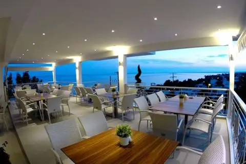 Glavas Inn Hotel in Gerakini — foto 16