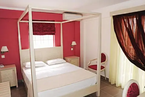 Ammos Bay Hotel in Αμμουδιά — foto 11