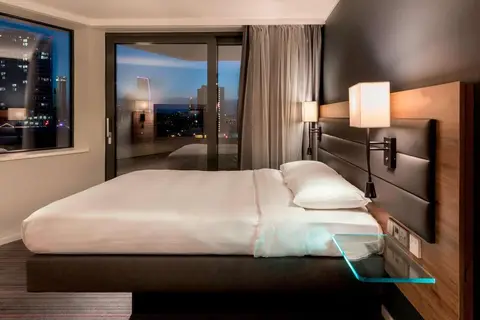 Hotel Moxy London Stratford in Londen — foto 2