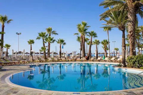 The Golden Bay Beach Hotel in Larnaca — foto 11