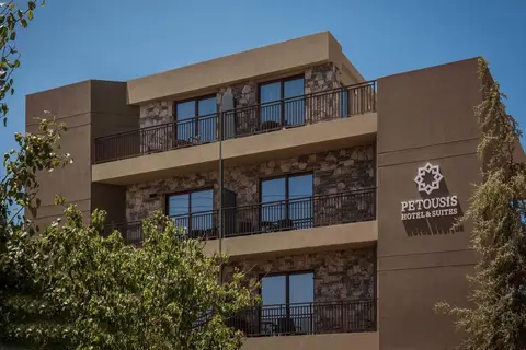 Petousis Hotel & Suites in Δημοτική Ενότητα Γαζίου — foto 26