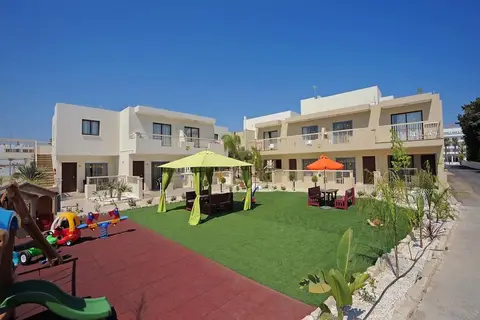 Nelia Gardens Hotel in Ayia Napa — foto 12