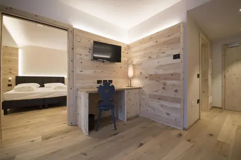 Hotel Monroc in Commezzadura — foto 19