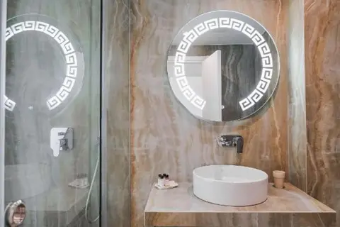 Hotel Oasis in Saranda — foto 15