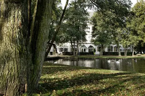 M Hotel - Different Hotels in Genk