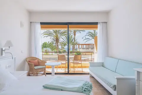 Iberostar Waves Playa Gaviotas in Las Gaviotas — foto 11