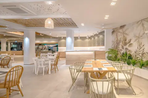 Iolida Beach Hotel in Agia Marina — foto 7
