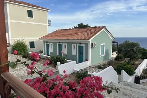Mykali Bay in Municipal Unit of Pythagoreio — foto 17