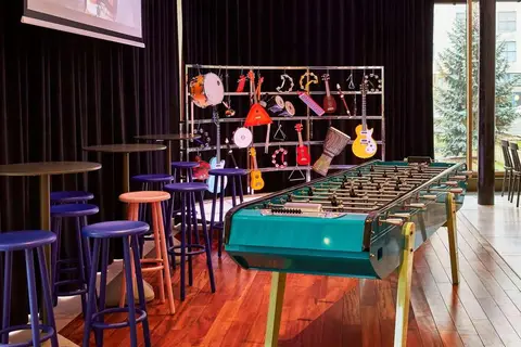 Hotel Mama Shelter Prag in Praag, foto 9
