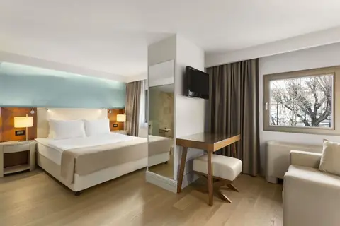 Ramada by Wyndham Istanbul Grand Bazaar in Fatih — foto 29