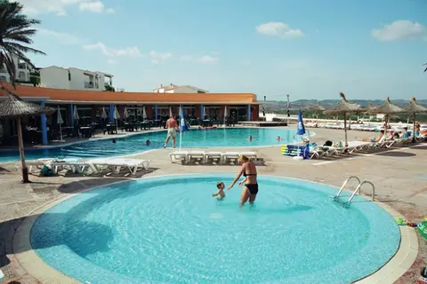 TRH Tirant Playa in es Mercadal — foto 13