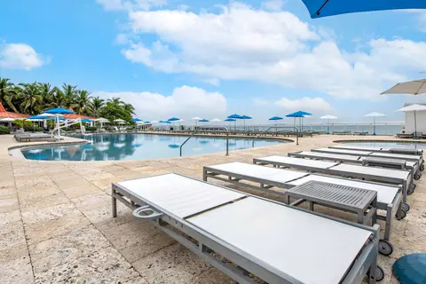 Ramada Plaza by Wyndham Marco Polo Beach Resort in Sunny Isles Beach — foto 18