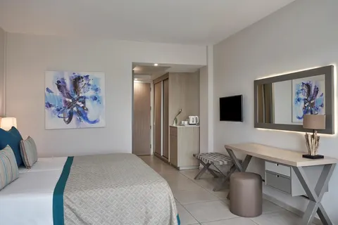 TUI BLUE Atlantica Aeneas Resort foto 2