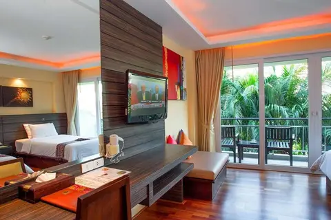 R Mar Resort & Spa in ตำบลป่าตอง — foto 11