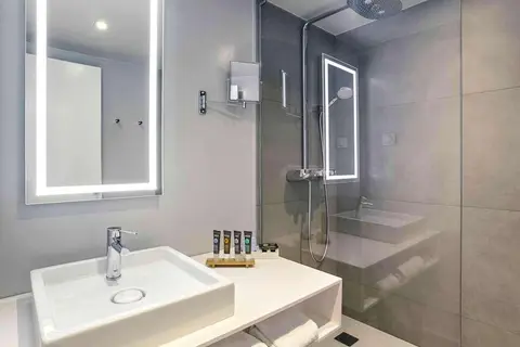 Novotel Edinburgh Centre in Edinburgh — foto 19