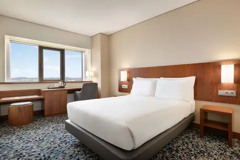 Ramada by Wyndham Lisbon in Almada — foto 28