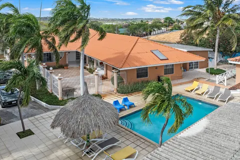 Fly & Go Curinjo Resort in Carawaraweg — foto 16