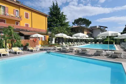Camping La Rocca Manerba in Manerba del Garda