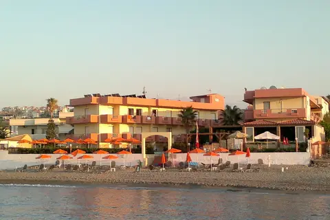 Hotel Haris on the Beach in Agia Marina