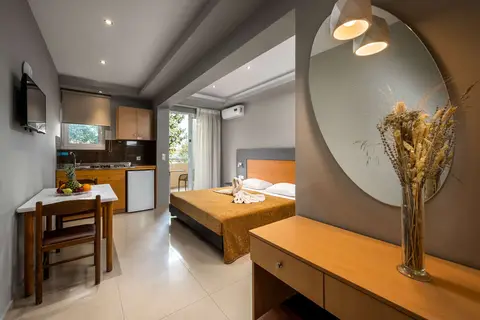 Sunday Hotel in Ιαλυσός — foto 19