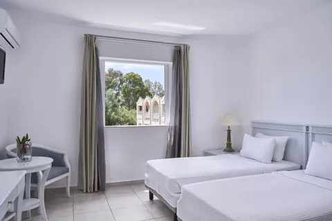 Sandy Beach Resort in Agios Georgios — foto 8