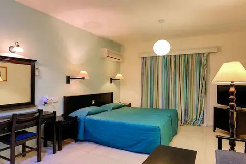 Kefalos Beach Tourist Village in Paphos — foto 19