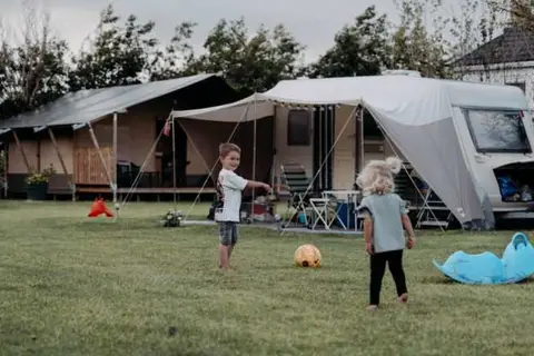 Vodatent Camping de Tulpenweide in Breezand — foto 7