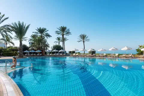 Constantinou Bros Athena Beach Hotel in Γεροσκήπου — foto 27