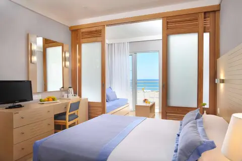Louis Ledra Beach Hotel in Γεροσκήπου — foto 5