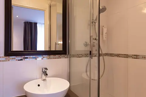 Hotel Apolonia Paris Montmartre, Sure Hotel Collection by Best Western in Parijs — foto 5