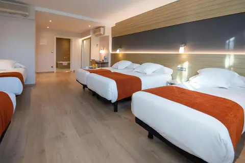 Hotel Avenida in A Coruña — foto 17